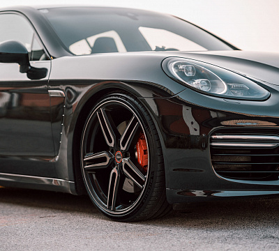 Фото дисков Vossen HF-1 на Porsche Panamera I