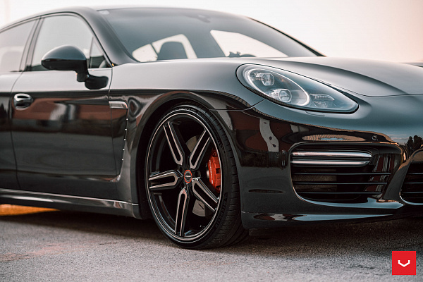 Фото дисков Vossen HF-1 Алмазная проточка на Porsche Panamera I