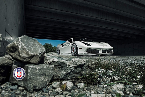 Фото дисков HRE P101 Глянцевый лак на Ferrari 488