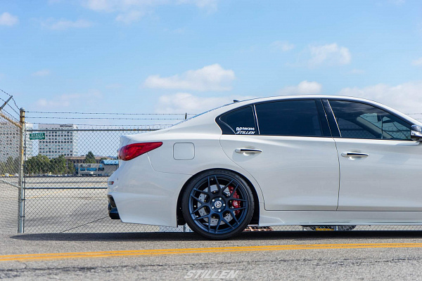 Фото дисков HRE FF01 Синий сатин на Infiniti Q50