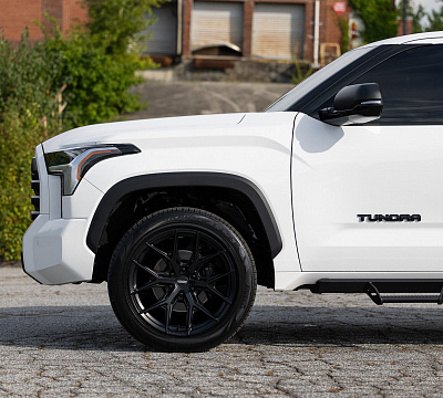 Фото дисков Vossen HF6-4 на Toyota Tundra III
