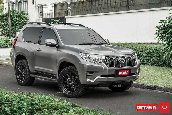 Фото дисков Vossen HF6-4 Черный сатин на Toyota Land Cruiser Prado 150