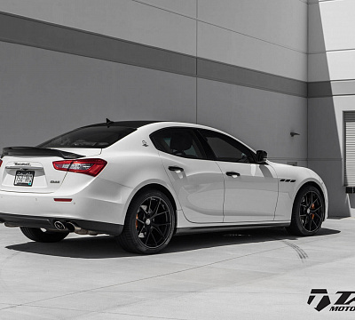 Фото дисков HRE P101 на Maserati Ghibli