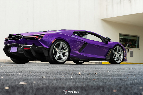 Фото дисков Anrky RS5.2 Полированный лак на Lamborghini Revuelto