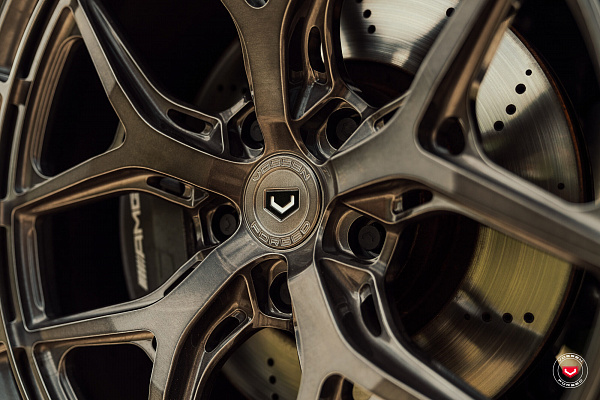 Фото дисков Vossen LC3-01 Глянцевый темный лак на Mercedes-Benz G-Class III