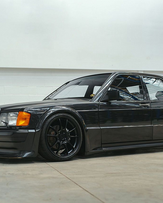 Фото дисков MF412 SS5 Черный глянец на Mercedes-Benz E-Class (W124)