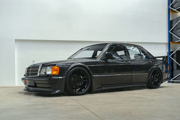 Фото дисков Motegi Racing MF412 SS5 Черный глянец на Mercedes-Benz E-Class (W124)