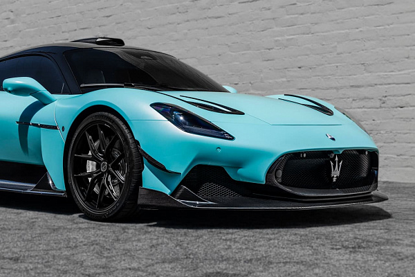 Фото дисков Brixton Forged FDE01 Черный сатин на Maserati MC20