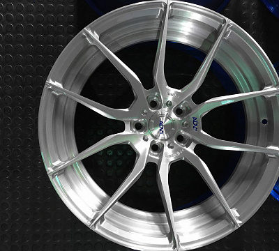 ADV.1 ADV5.0 M.V2 CS