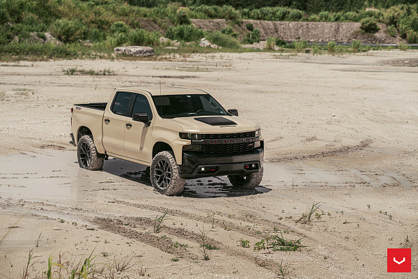 Фото дисков Vossen HF6-4 Черный сатин на Chevrolet Silverado IV