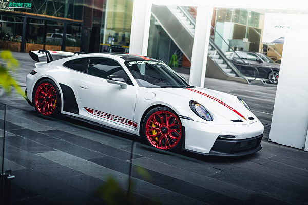 Фото дисков Brixton Forged PF10-RS Красный глянец на Porsche 911 VIII