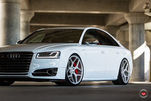 Фото дисков Vossen CG-205 Сатиновый лак на Audi A/S 8 (D4)