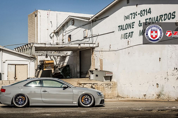 Фото дисков HRE 300 Другой цвет на Audi A/S/RS 5 (8T)