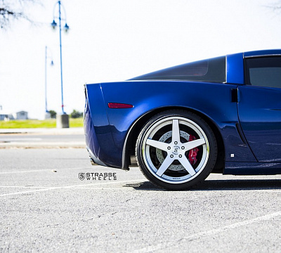 Фото дисков Strasse Wheels S5 Deep Concave на Chevrolet Corvette C6