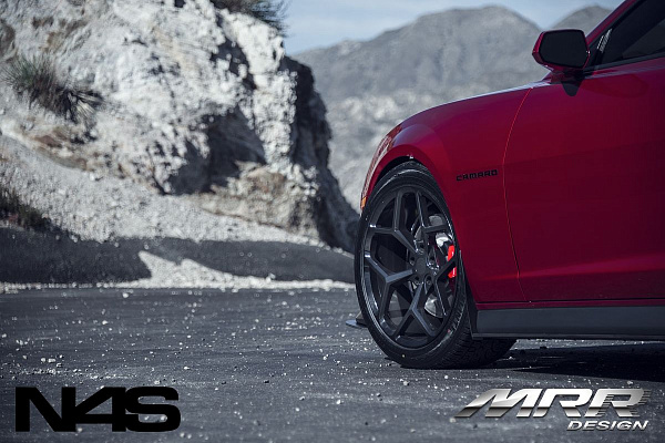 Фото дисков MRR M228 Черный глянец на Chevrolet Camaro V