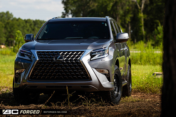Фото дисков BC Forged LE72 // MLE72 Глянцевый темный лак на Lexus GX II