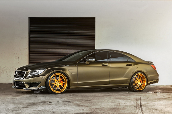 Фото дисков Strasse Wheels SM5 Deep Concave Сатиновое золото на Mercedes-Benz CLS (C218)