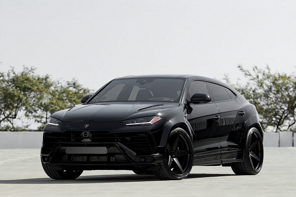 Фото дисков Anrky RS5.3 Черный сатин на Lamborghini Urus