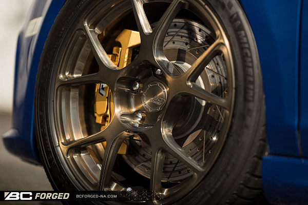 Фото дисков BC Forged RZ05 Глянцевая бронза на Volkswagen Golf VII