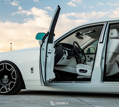 Фото дисков Anrky RF-277 на Rolls-Royce Phantom