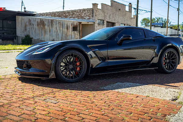 Фото дисков Anrky AN10 Черный сатин на Chevrolet Corvette C8