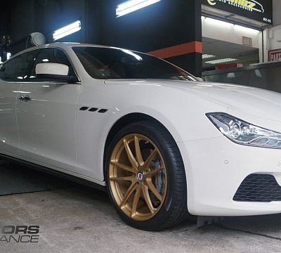 Фото дисков HRE P104 на Maserati Ghibli