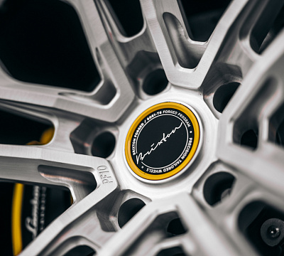 Фото дисков Brixton Forged PF10 на Lamborghini Urus