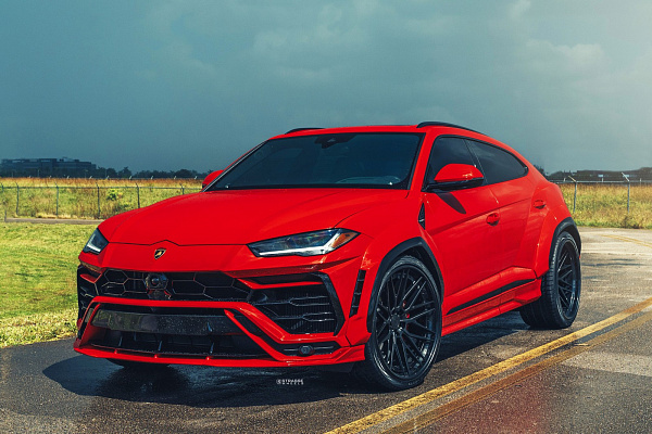 Фото дисков Strasse Wheels SV10M Track Черный сатин на Lamborghini Urus