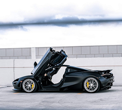 Фото дисков Anrky AN32 на McLaren 720S