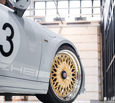 Фото дисков HRE 501 на Porsche 911 VIII