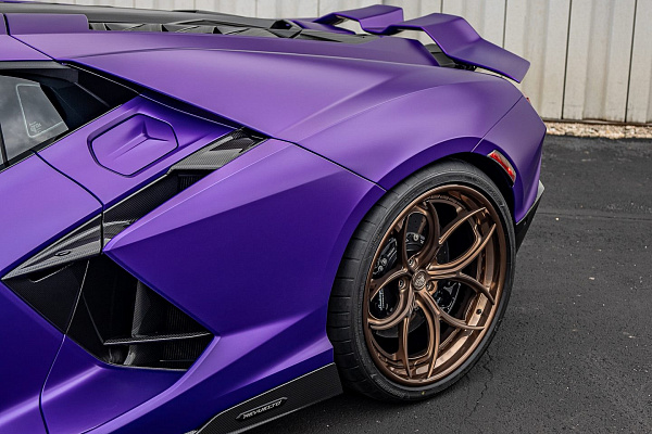 Фото дисков Anrky S3-X0 Глянцевая бронза на Lamborghini Revuelto