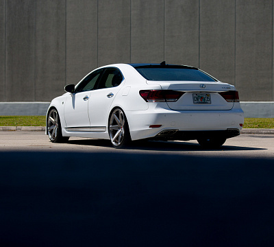 Фото дисков Vossen CG-207 на Lexus LS IV