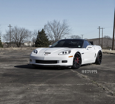 Фото дисков Strasse Wheels R10 Deep Concave на Chevrolet Corvette C6