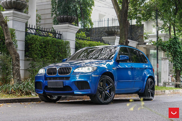 Фото дисков Vossen HF-1 Глянцевый темный лак на BMW X5/X5 M (E70)