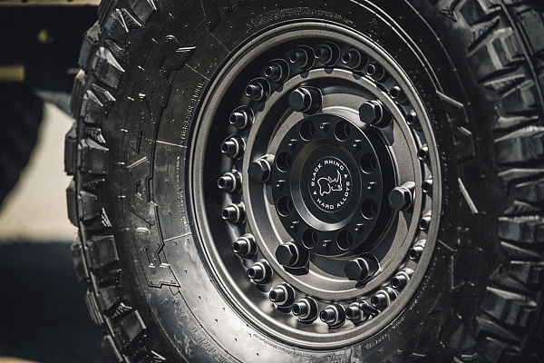 Фото дисков Black Rhino ARMORY Черный матовый на Jeep Wrangler III (JK)