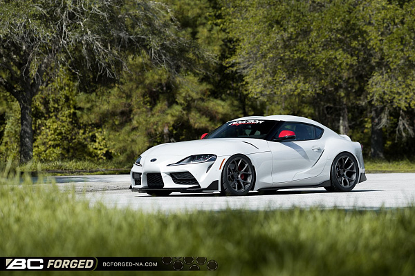 Фото дисков BC Forged RZ05 Глянцевый графит на Toyota Supra A90