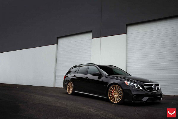 Фото дисков Vossen VFS-2 Сатиновое темное золото на Mercedes-Benz E-Class (W212, S212, C207)