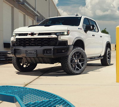 Фото дисков 4PLAY 4P06 на Chevrolet Silverado IV