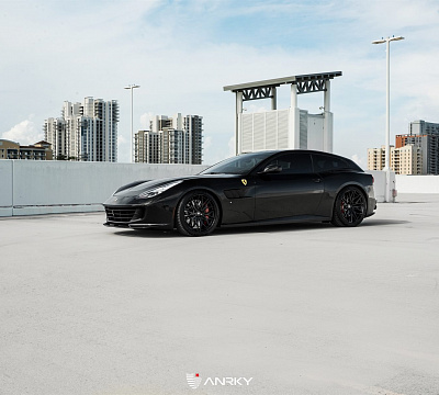 Фото дисков Anrky S1-X1 на Ferrari GTC4Lusso
