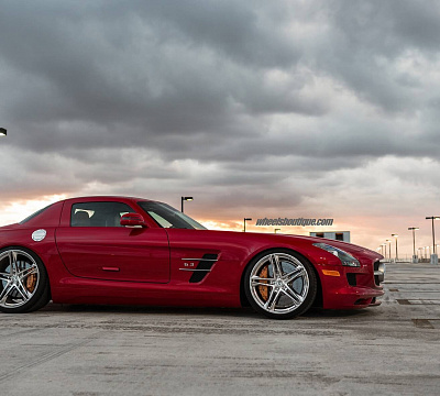 Фото дисков HRE P207 на Mercedes-Benz SLS AMG