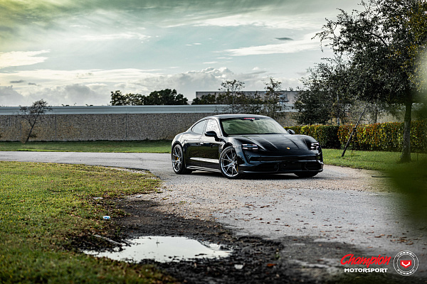 Фото дисков Vossen RS74 Глянцевый тонированный лак на Porsche Taycan I
