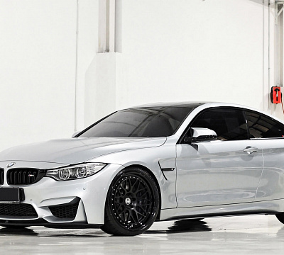 Фото дисков HRE 300 на BMW 4/M4 (F32/F82)