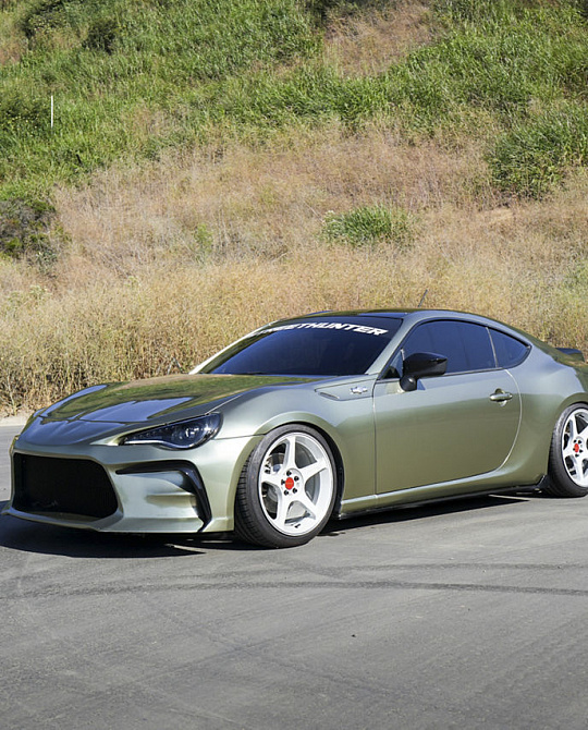 Фото дисков MR159 BATTLE V Белый глянец на Toyota GT86