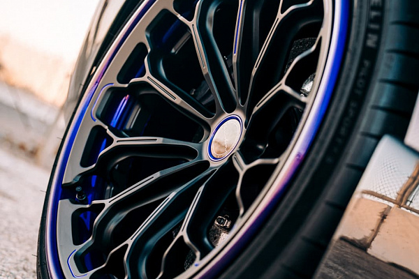 Фото дисков Brixton Forged CM6-RS Черный сатин на McLaren 720S