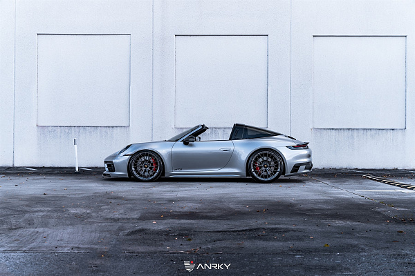 Фото дисков Anrky AN10 Глянцевый лак на Porsche 911 VIII