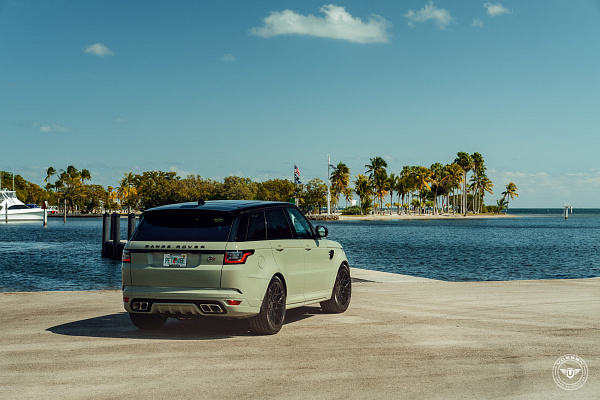 Фото дисков Vossen UV-1 Черный глянец на Land Rover Range Rover Sport II