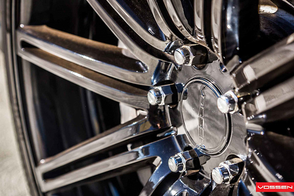 Фото дисков Vossen CV4 Черный глянец на Range Rover Sport II