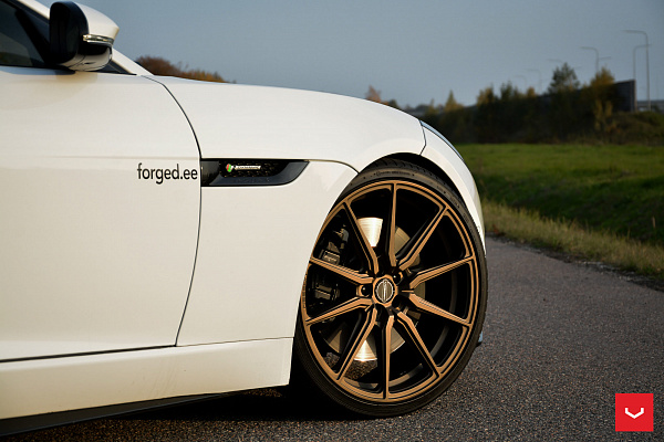 Фото дисков Vossen HF-3 Сатиновая бронза на Jaguar F-Type