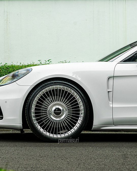 Фото дисков S17-16 Глянцевый лак на Porsche Panamera II