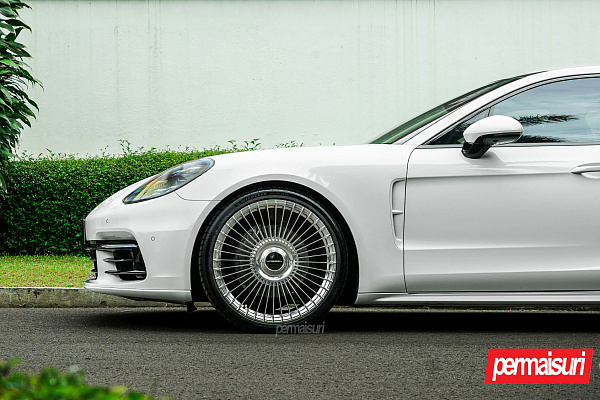 Фото дисков Vossen S17-16 Глянцевый лак на Porsche Panamera II